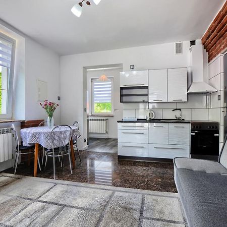Ceglany Apartament Устшики-Дольне Экстерьер фото