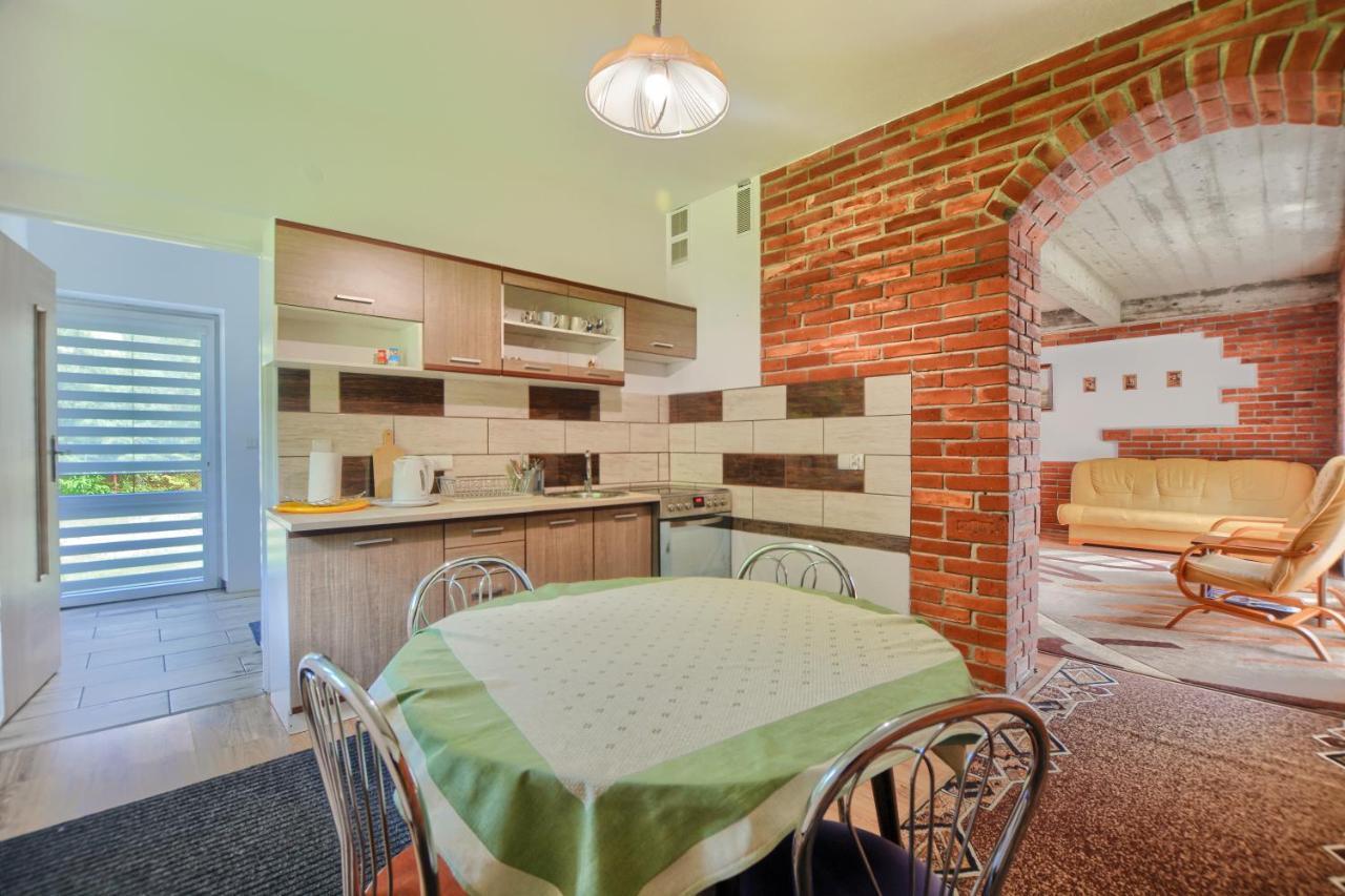 Ceglany Apartament Устшики-Дольне Экстерьер фото
